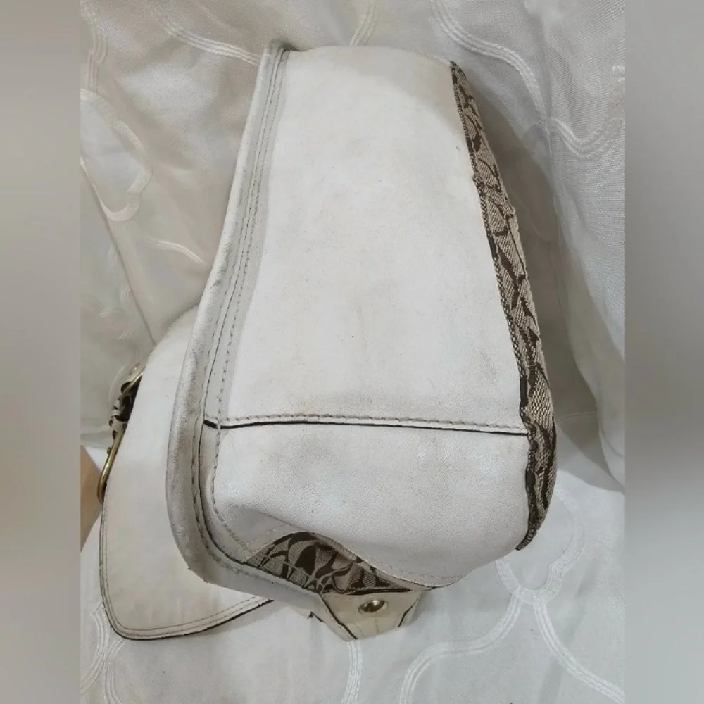 Coach Bleecker Khaki/Chalk Signature Flap Hobo GUC